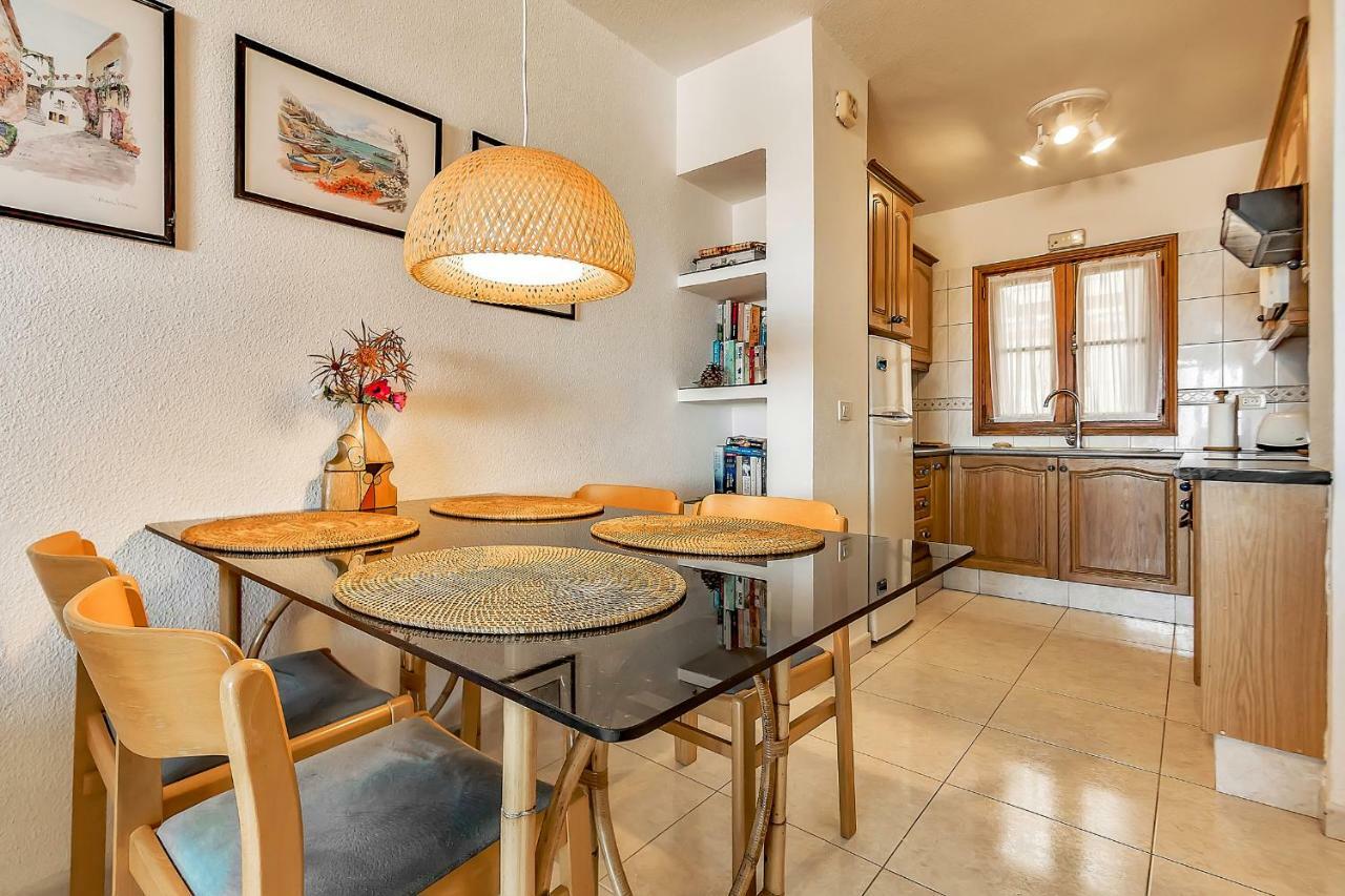 First Line Beach Front 2 Bedroom Apartment Los Gigantes Сантьяго-дель-Тейде Екстер'єр фото